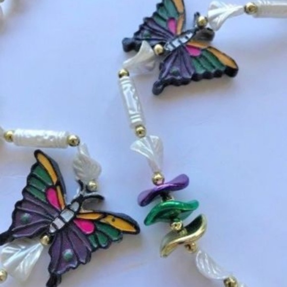 Butterfly Necklace Beaded Birthday Party Parade - Picture 4 of 5